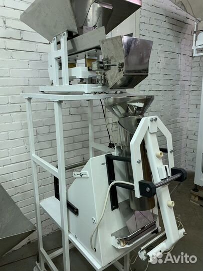 Упаковочная машина с дозатором