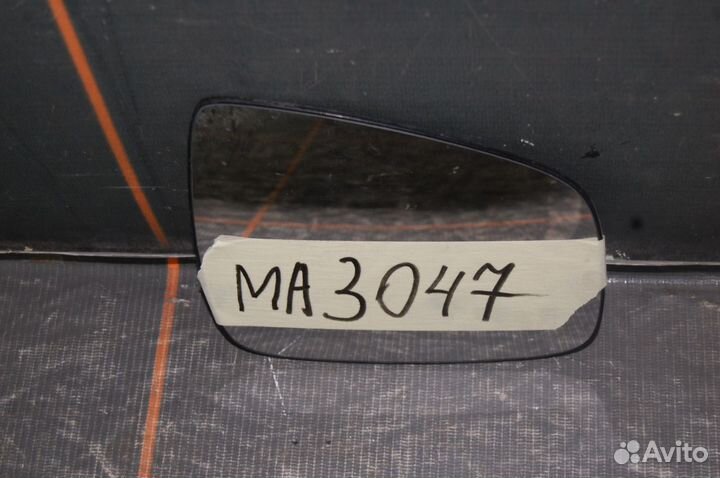 Стекло зеркала правого - Renault Duster
