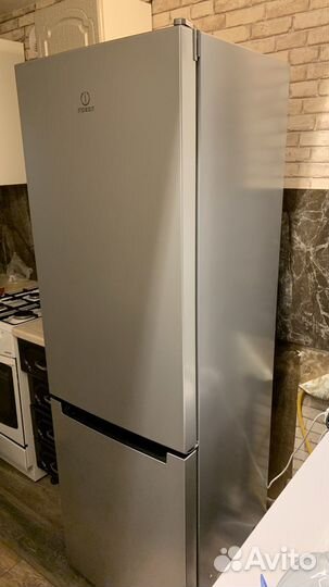 Холодильник Indesit 4180 SB