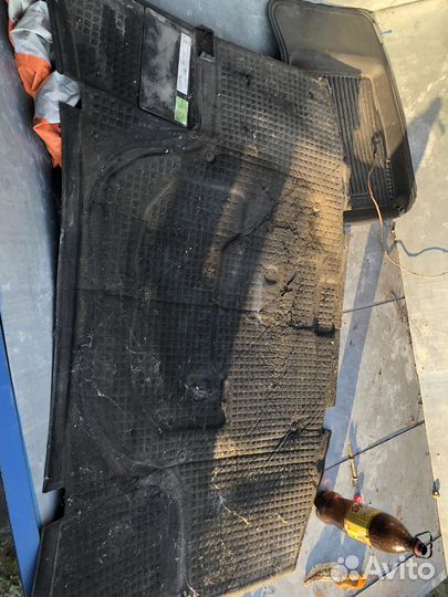 Шумоизоляция теплоизоляция капот Mercedes W202