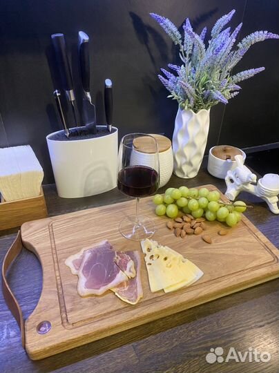 Доска кухонная разделочная дубовая 470*280*26 мм