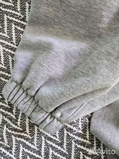 Спортивный костюм женский