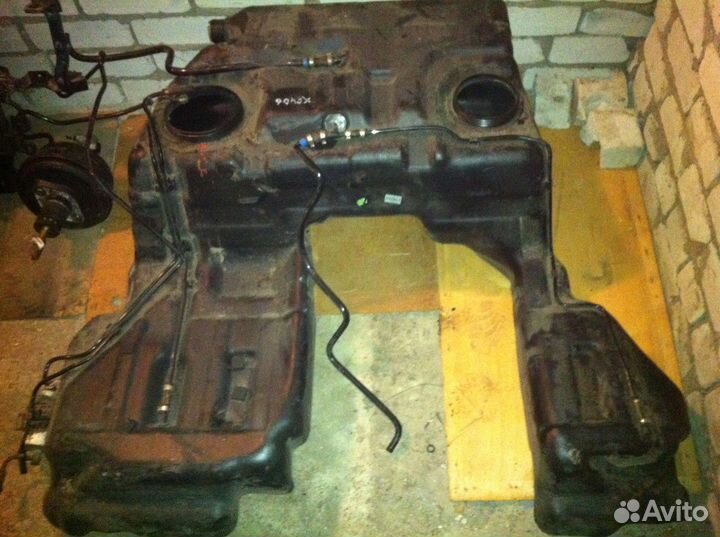 Топливный бак audi ауди A8 D2