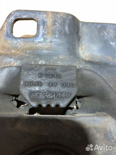 Подушка двигателя Мазда 3 BL 2,0 LF17