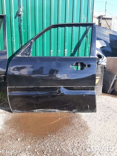 Двери на mitsubishi pajero