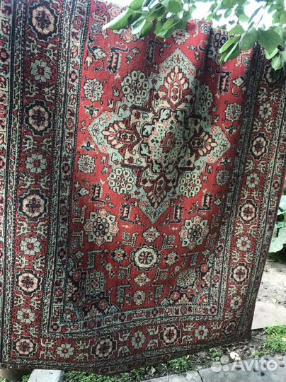 Ковер шерстяной