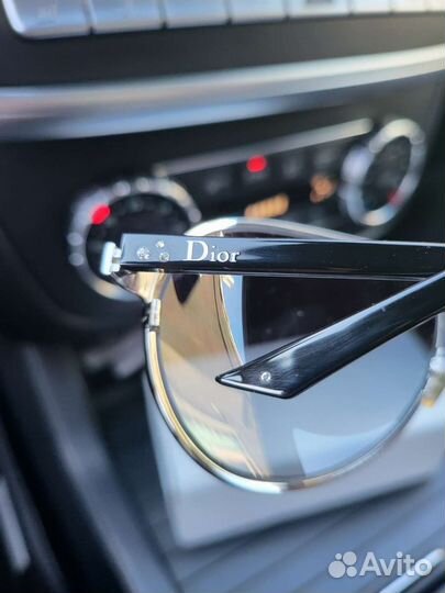 Солнцезащитные очки Dior