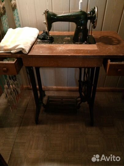Швейная машина Подольск ножная