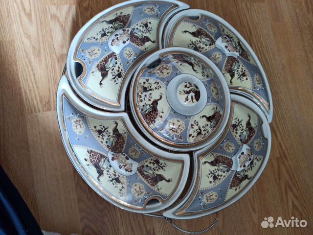 Блюдо фарфор,на крутящейся подставке
