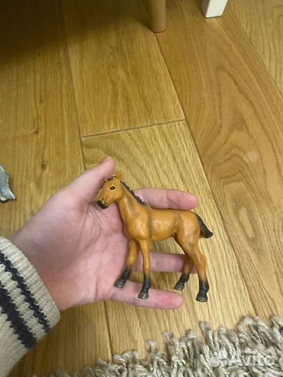 Фигурки лошадей