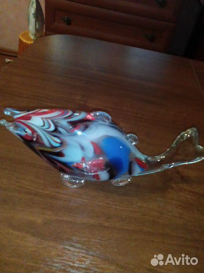 Хрустальная и из цветного стекла рыбки