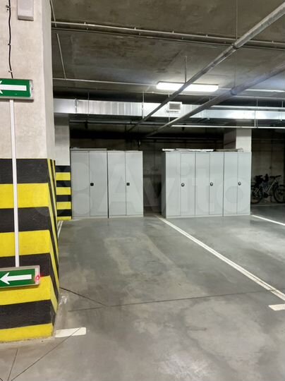 Машиноместо, 25 м²