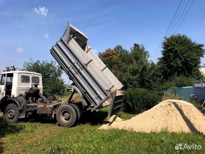Песок строительный в наличии с доставкой