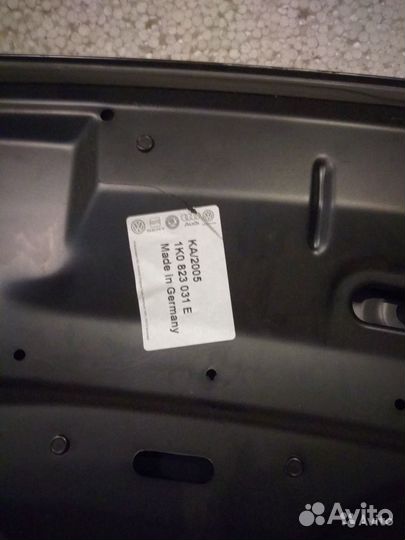 Капот для VW Golf V (оригинальный)