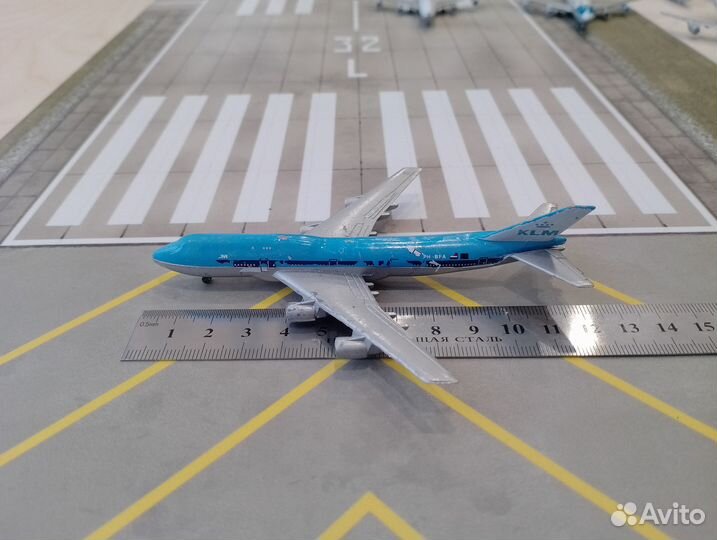 Самолёт Boeing 747 