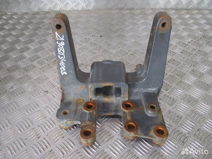 Кронштей передней рессоры DAF 1808833