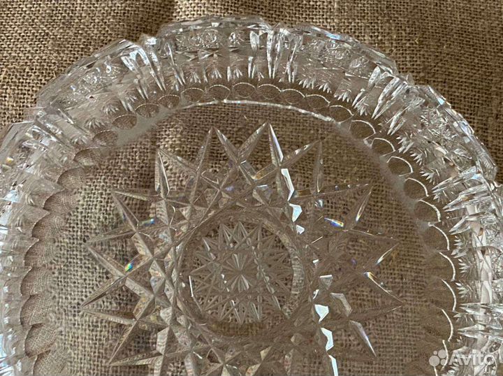 Большая хрустальная ваза