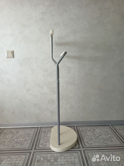 Вешалка костюмная напольная