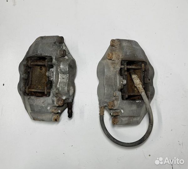 Суппорт передний Mercedes W140