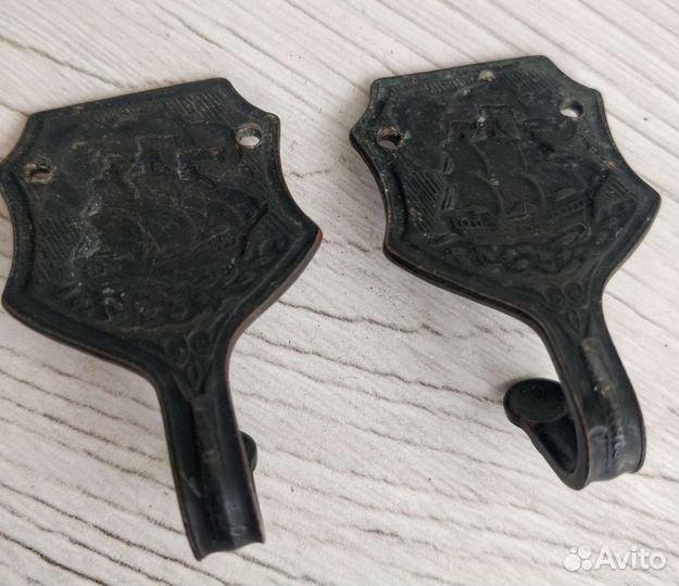 Крючок. 2 шт. Глазок дверной. Металл. ссср. Винтаж