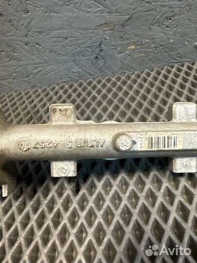 Главный тормозной цилиндр Opel Vectra B X16XEL