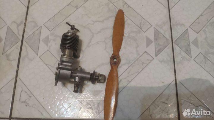 Авиамодельный двигатель К-16