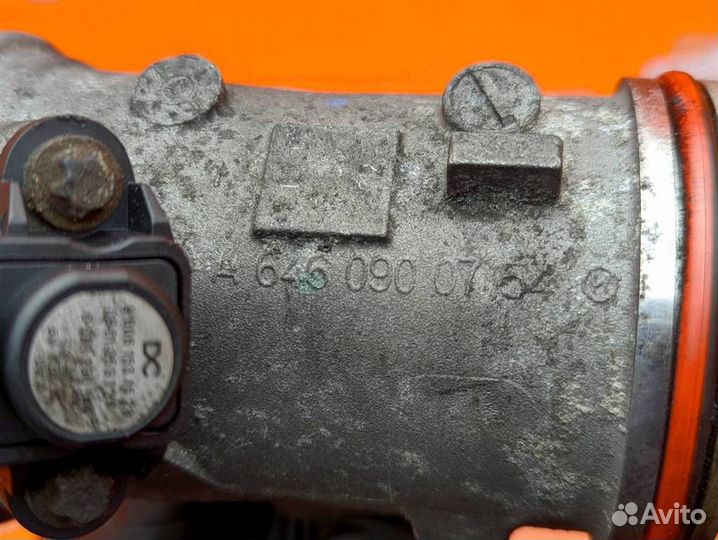 Корпус смесительный w211 E-class 646.821