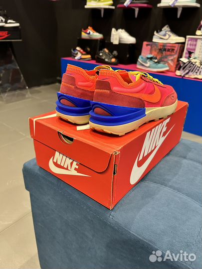 Кроссовки Nike Waffle One SE red