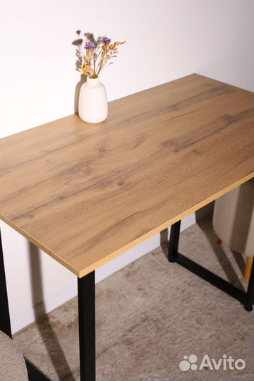 Кухонный стол