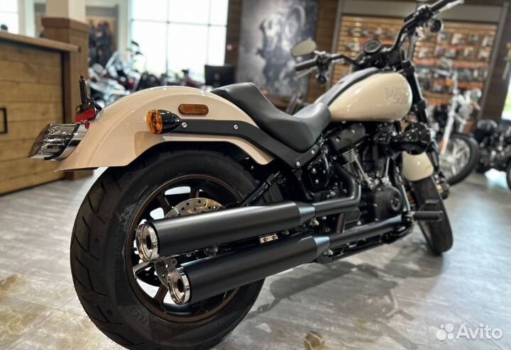 Low Rider S 117 2023 White Sand Pearl