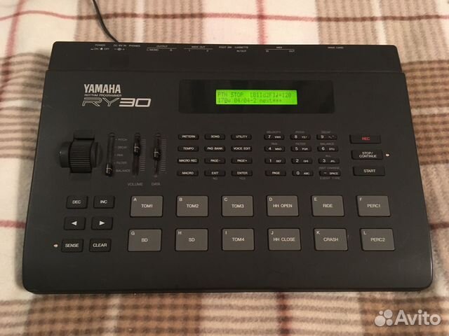 Yamaha RY30 - легендарная драм-машина (1991) купить в Москве | Хобби и ...