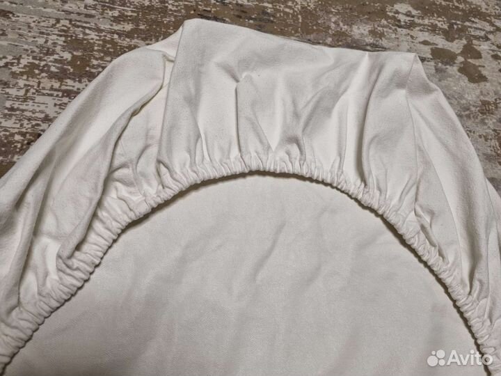 Простынь на резинке на детскую кроватку