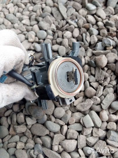 Замок зажигания Mitsubishi L200