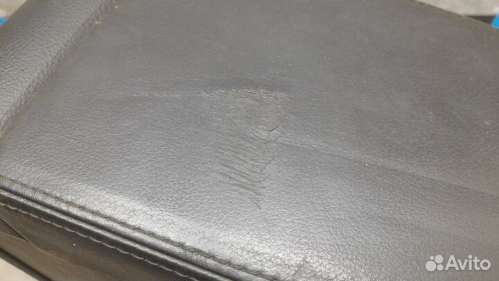 Подлокотник Volkswagen Passat B6 2.0 cbab AT (DSG)