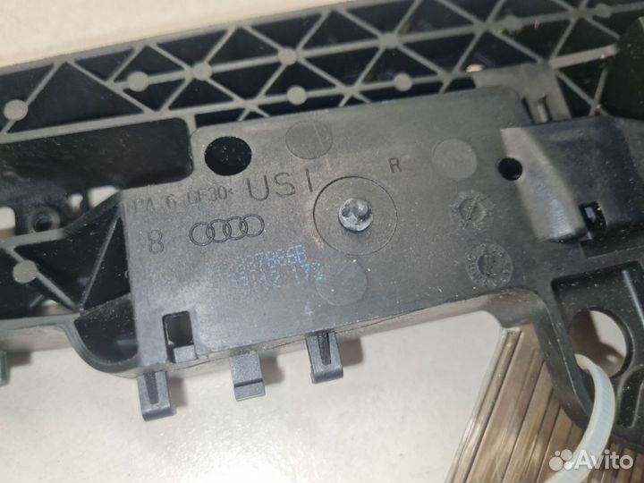 Кронштейн ручки двери передней правой Audi A4 B8 2007-2015