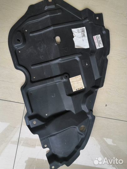 Защита двигателя перед бампер прав Toyota Camry 06