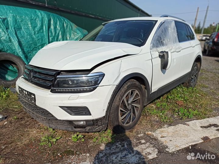 Volkswagen Tiguan 1.4 AMT, 2018, битый, 66 586 км