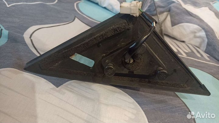 Боковое зеркало заднего вида, левое