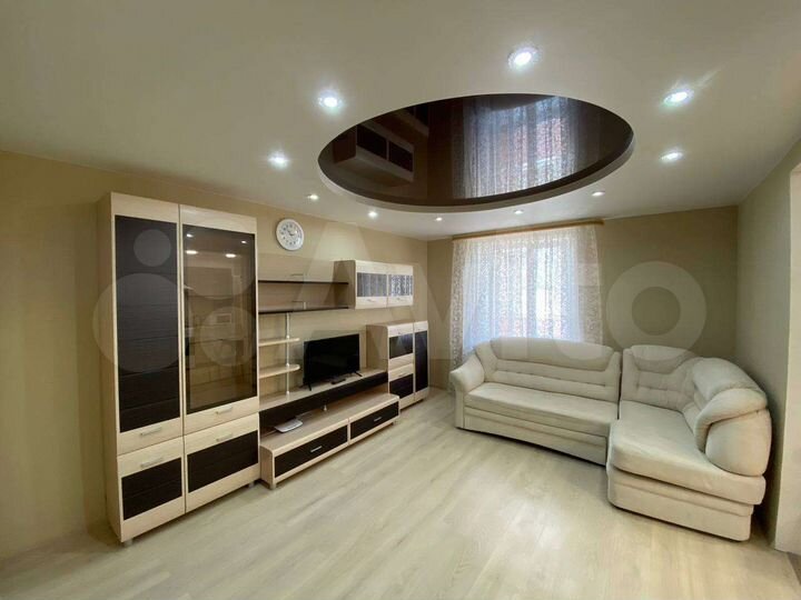 2-к. квартира, 52 м², 4/10 эт.