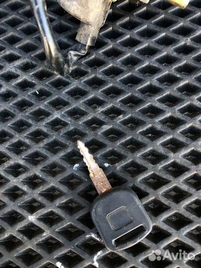 Замок зажигания Omaks Ry-8 50