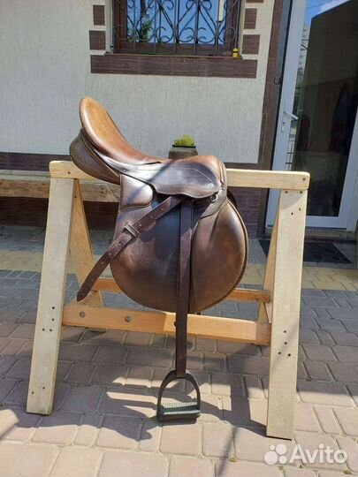 Конкурное седло