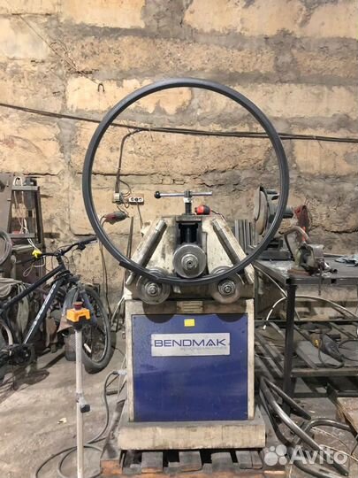 Услуги трубогиба.Загиб круглой трубы.Гибка труб