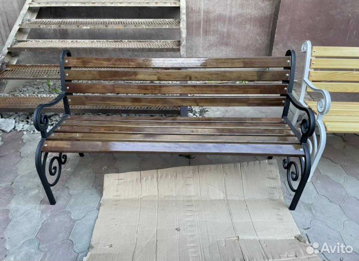 Лавочка садовая