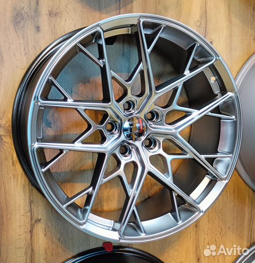 Новые диски HRE FF10 R18 5x114,3