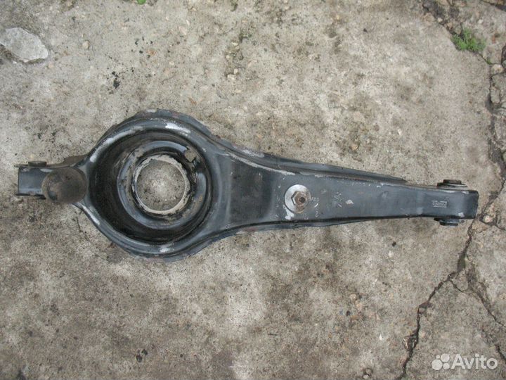 Задний рычаг подпружинный Ford Focus 2