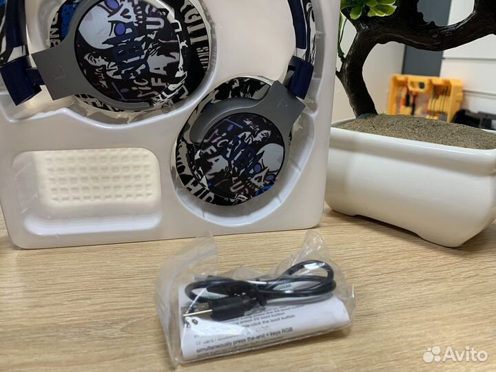 Наушники беспроводные 1000 BT (новые, гарантия)