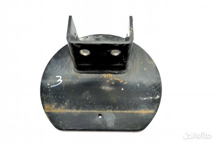 Крышка пневмобаллона вспомогательного моста, левая