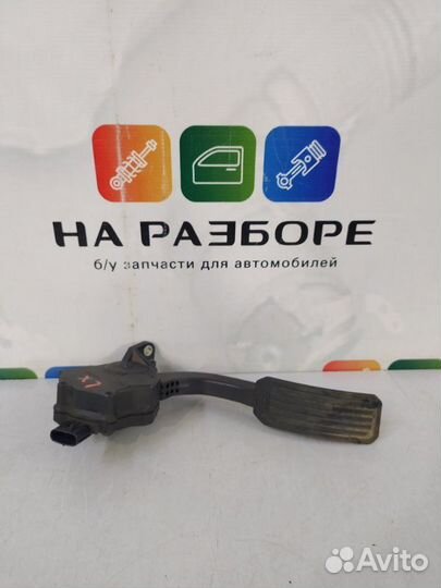 Педаль газа Lexus Lx570 3 3UR-FE 2010