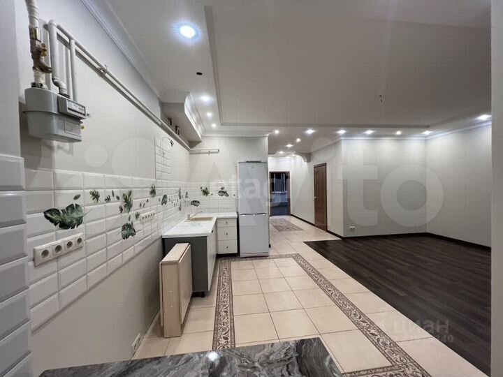 2-к. квартира, 82 м², 3/3 эт.