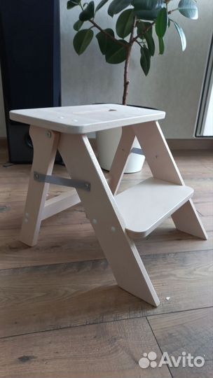 Стремянка деревянная